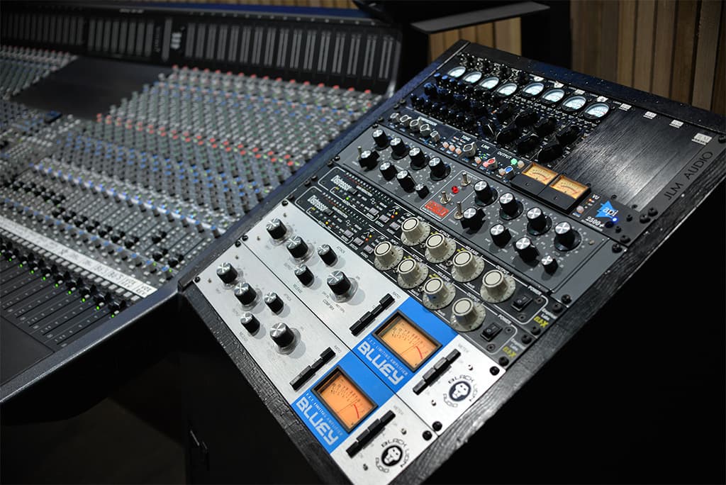 OUTBOARD-pichi